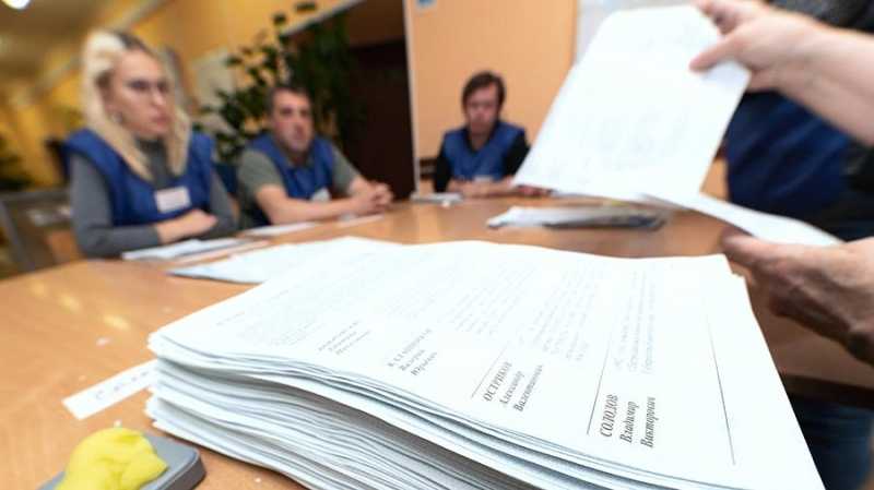 Зюганов заявил, что КПРФ не признает результаты выборов в некоторых регионах