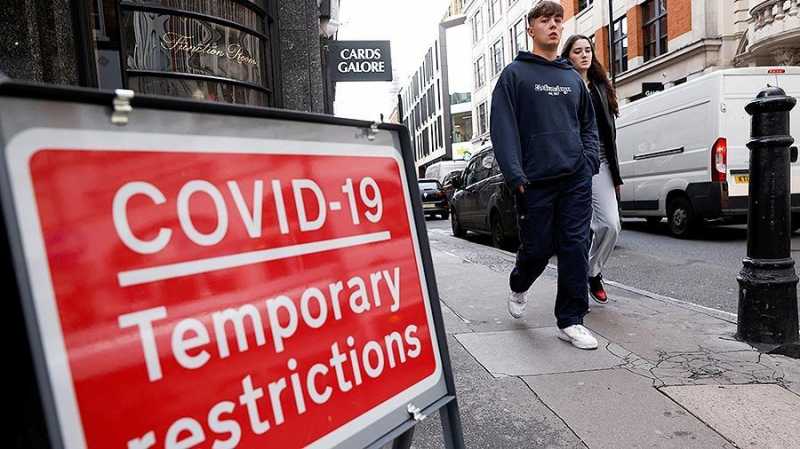 Лондон ужесточает ограничения из-за роста случаев коронавируса