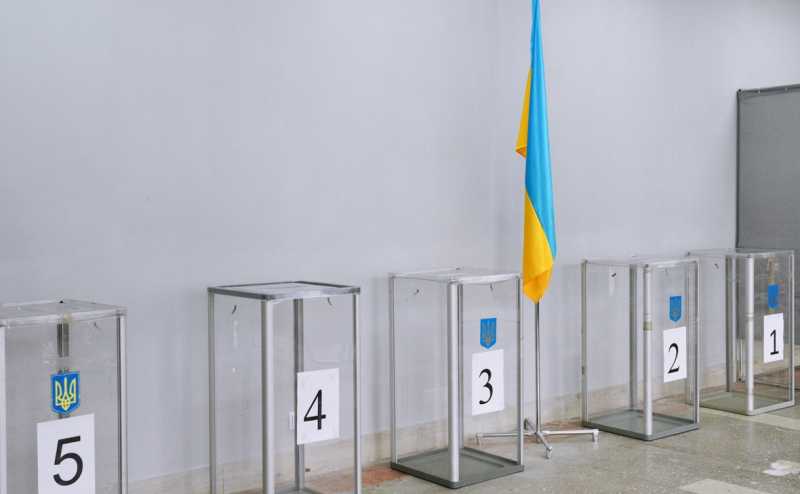 Средняя явка на местных выборах на Украине после пяти часов голосования составляет 17,3%