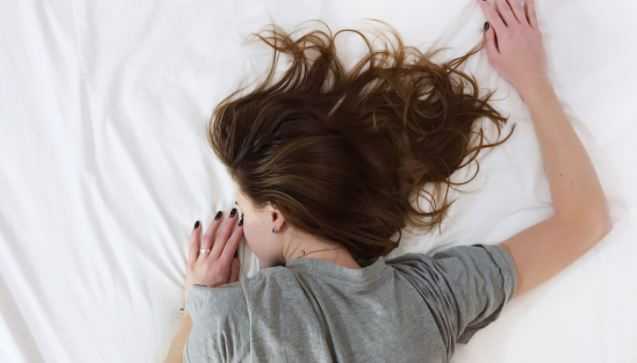 Ученые объяснили, почему укачивание вызывает сонливость