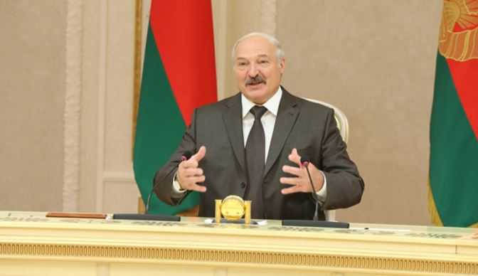 Александр Лукашенко назвал себя женским президентом