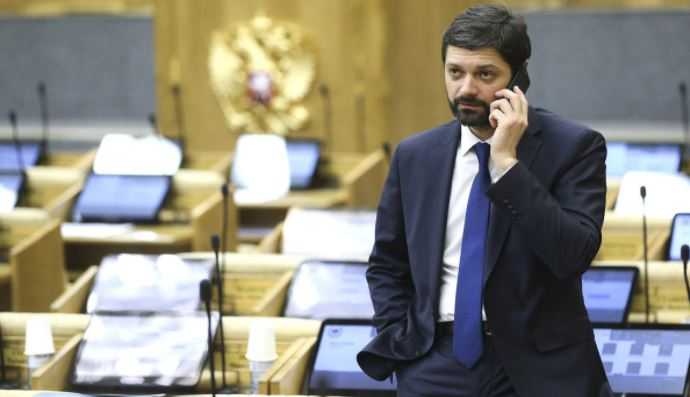 «Шоу на Украине будет продолжаться»: депутат Козенко об обещаниях Зеленского