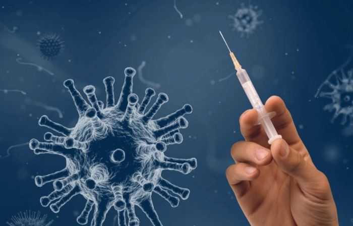 Власти Малайзии подтвердили заражение 40 медиков после вакцинации от COVID-19