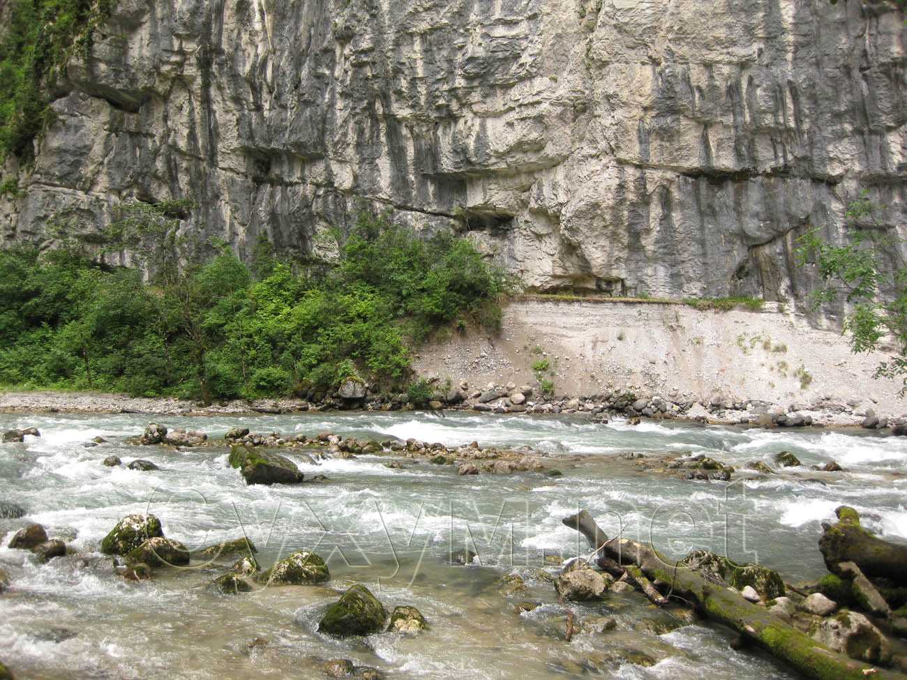 река ипшарского каньона