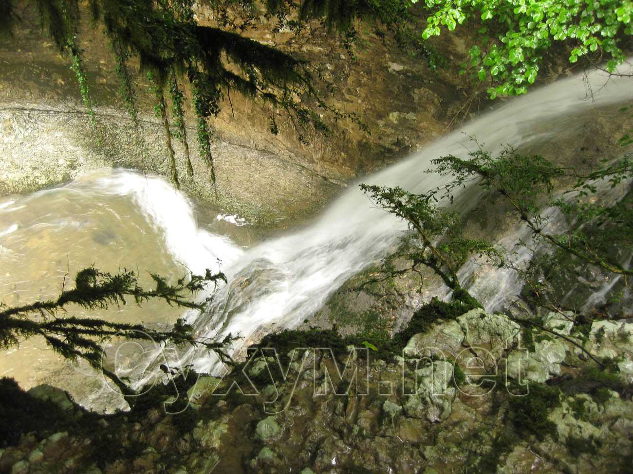 шакуранский водопад - средний ярус
