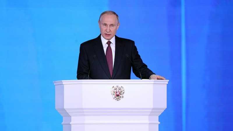 Песков сообщил об отмене прямой линии с Путиным в 2020 году