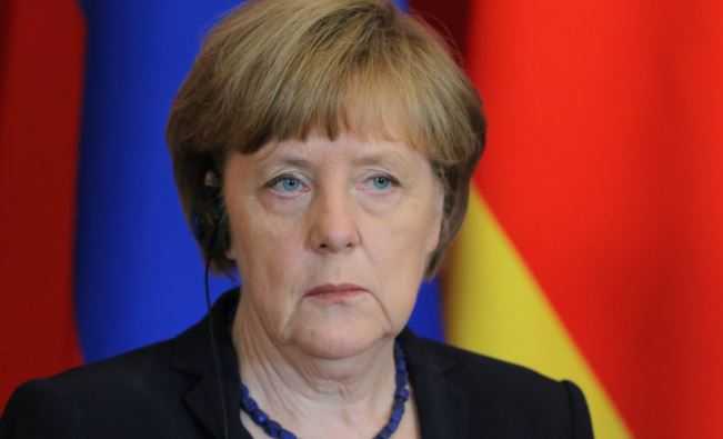 Меркель выбрала жизнь с сединой в волосах в условиях карантина в Германии