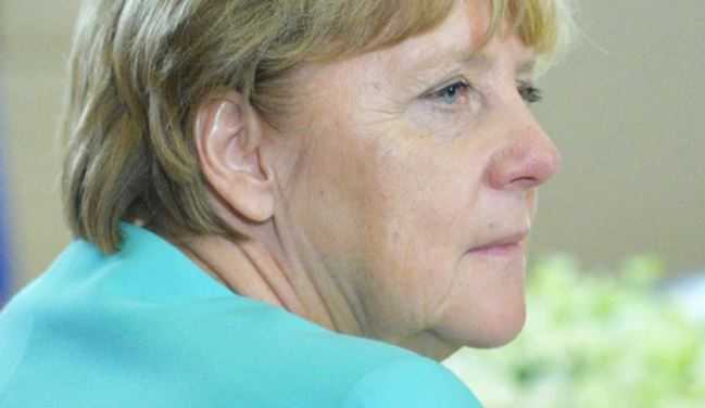 Меркель рассказала, как общается с Путиным
