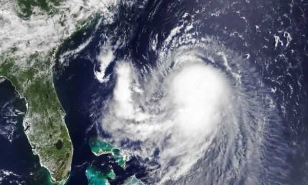 Северо-восток США готовится к удару урагана «Генри»