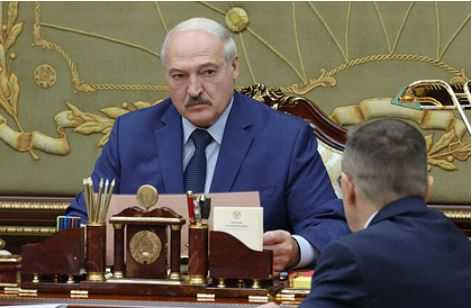 Лукашенко назвал нефтепродукты условием существования Белоруссии