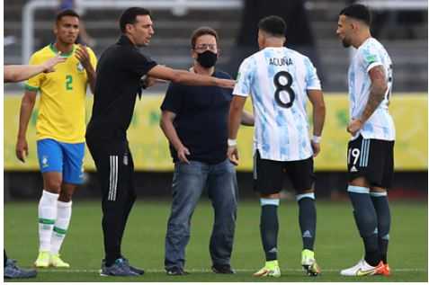 Сборная Аргентины ушла с поля в матче против Бразилии
