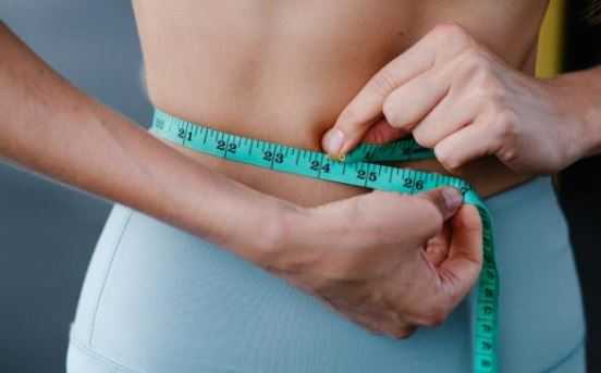Диетолог назвал три действенных способа похудения