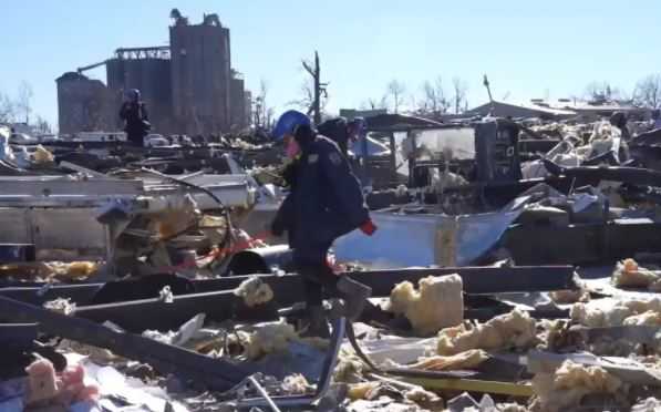 Руководство разрушенной торнадо фабрики в Кентукки обвинили в гибели рабочих