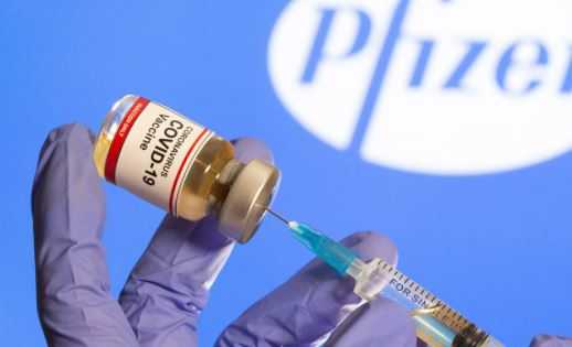 Вакцину Pfizer сочли в 32 раза менее эффективной от омикрон-штамма